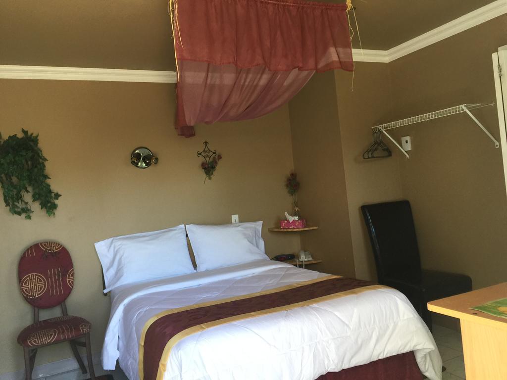 Motel Montgolfiere Jp Сен-Жан-сюр-Ришелье Экстерьер фото